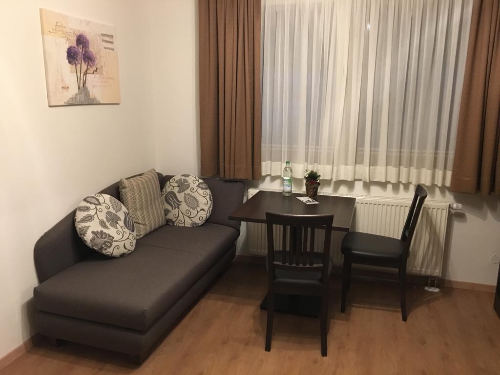 Gaestehaus Am Lindenhain Erding Buitenkant foto