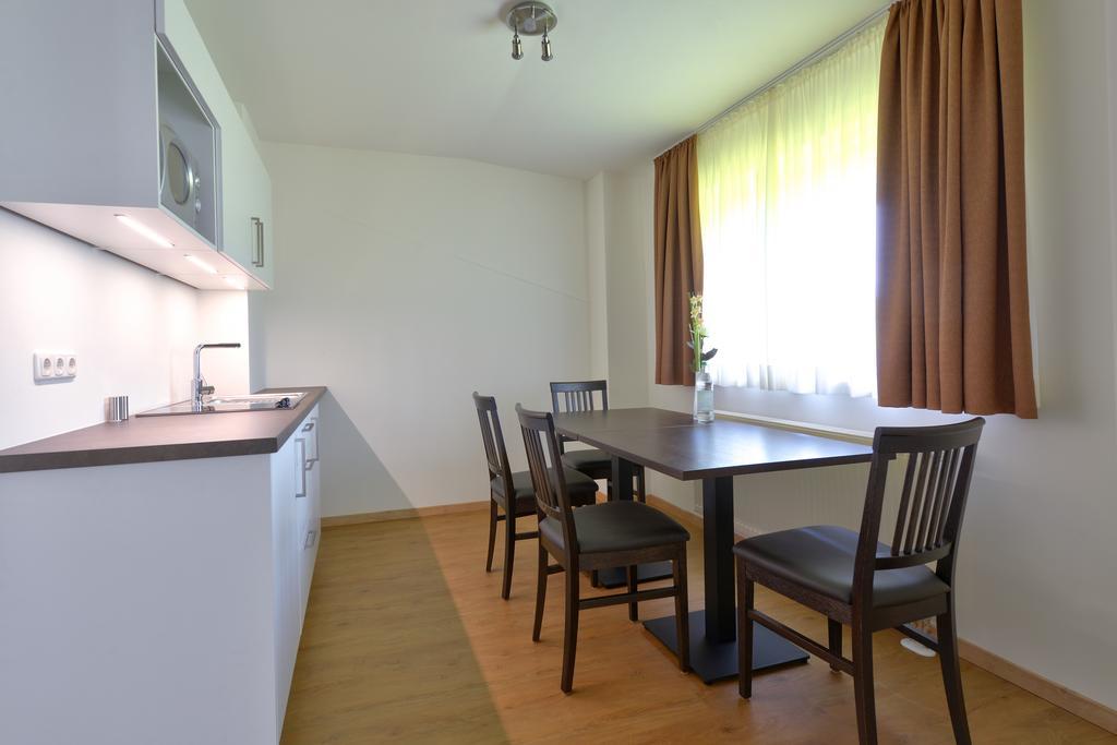 Gaestehaus Am Lindenhain Erding Buitenkant foto